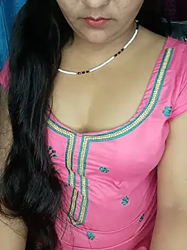 Snapshot of Rashmi_011 chatting on June 20, 1:32 am Rashmi 011 online show from June 20, 1:32 am