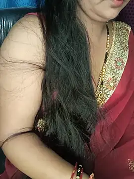Snapshot of Rashmi_011 chatting on June 21, 12:27 am Rashmi 011 online show from June 21, 12:27 am