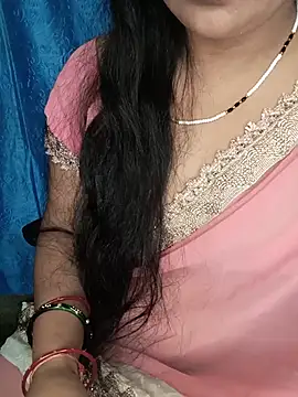 Snapshot of Rashmi_011 chatting on July 6, 12:28 am Rashmi 011 online show from July 6, 12:28 am