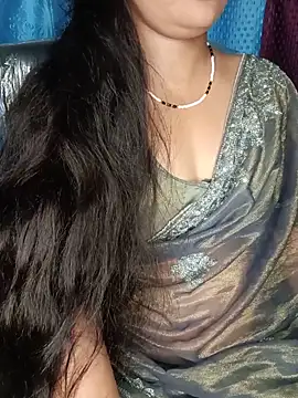 Snapshot of Rashmi_011 chatting on June 18, 12:31 am Rashmi 011 online show from June 18, 12:31 am