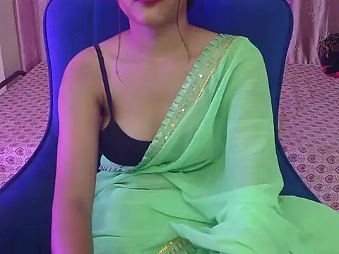 Snapshot of yours-angell chatting on October 27, 4:24 am yours-angell online show from October 27, 4:24 am