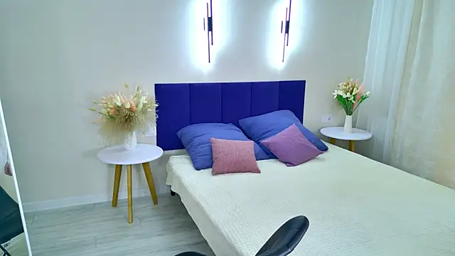 Alexis Lovely online show from April 8, 5:09 am