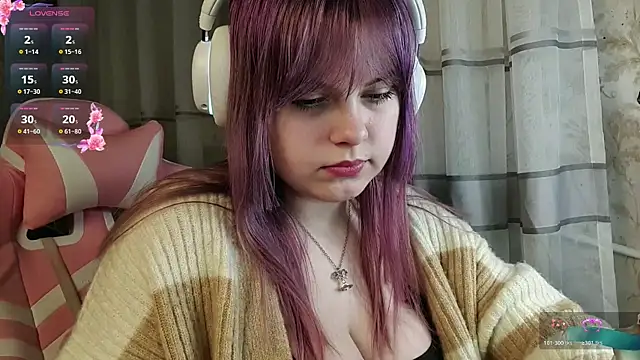 KristiBloom online show from March 5, 10:59 pm