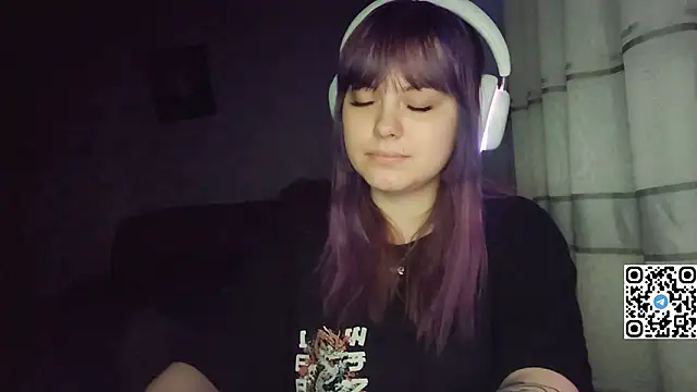 KristiBloom online show from February 15, 8:08 pm