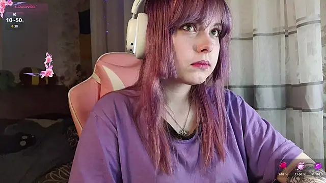 KristiBloom online show from March 4, 9:33 pm