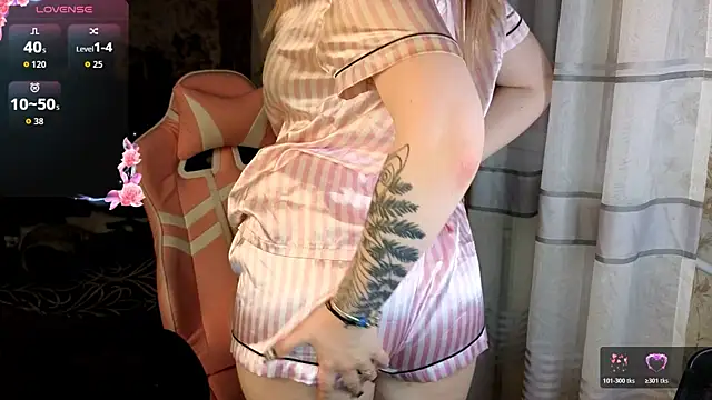 KristiBloom online show from March 30, 10:33 pm