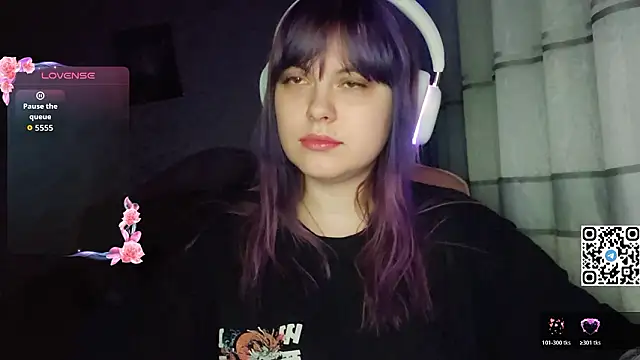 KristiBloom online show from February 13, 7:25 pm