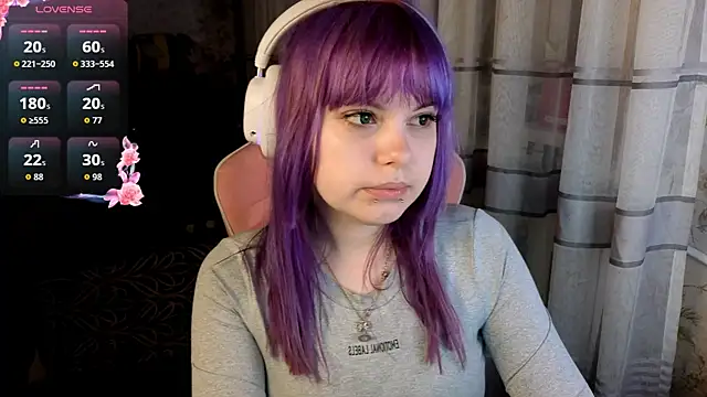 KristiBloom online show from April 14, 10:48 pm