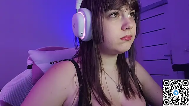 KristiBloom online show from December 18, 8:56 pm