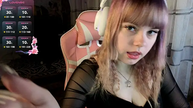 KristiBloom online show from March 25, 11:58 pm