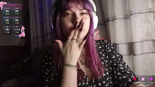 KristiBloom online show from February 26, 10:43 pm