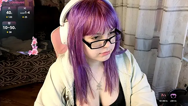 KristiBloom online show from April 17, 10:01 pm