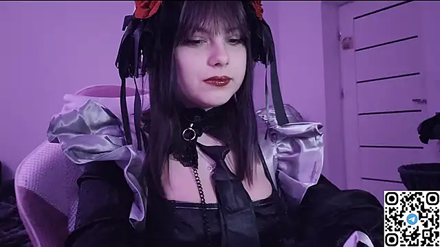 KristiBloom online show from November 19, 10:10 pm