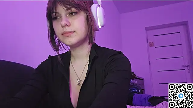 KristiBloom online show from November 2, 10:48 pm