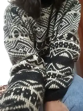 Snapshot of anshika_sharma20 chatting on December 2, 2:52 pm anshika sharma20 online show from December 2, 2:52 pm