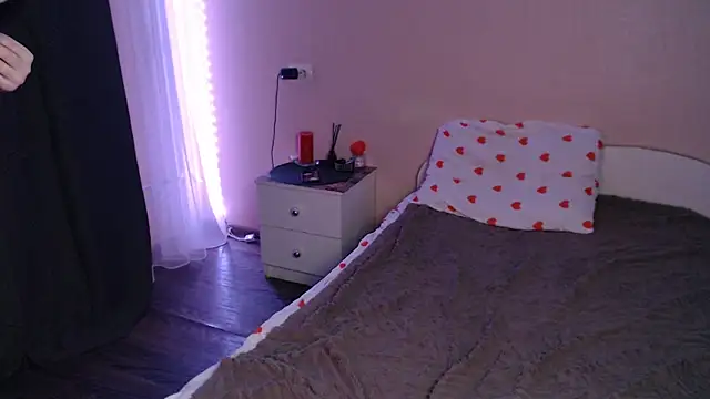 Snapshot of NaemiiBlush chatting on November 7, 5:17 pm NaemiiBlush online show from November 7, 5:17 pm