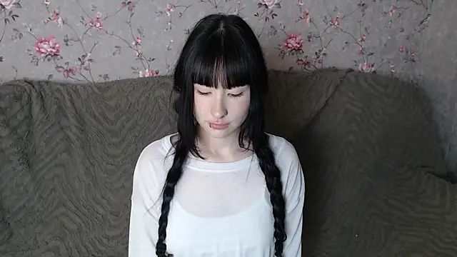 NaemiiBlush online show from March 26, 4:49 pm