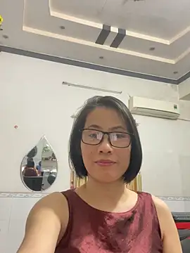 Snapshot of Hoa_hoa69 chatting on October 5, 4:20 pm Hoa hoa69 online show from October 5, 4:20 pm