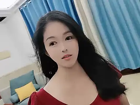 Snapshot of Q_Yumi chatting on October 13, 9:55 am Q Yumi online show from October 13, 9:55 am