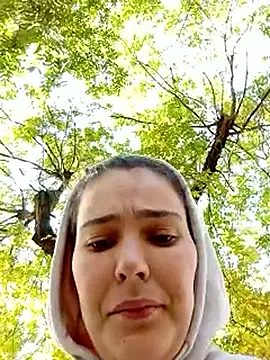 Snapshot of Beatrice1905 chatting on October 21, 11:53 am Beatrice1905 online show from October 21, 11:53 am