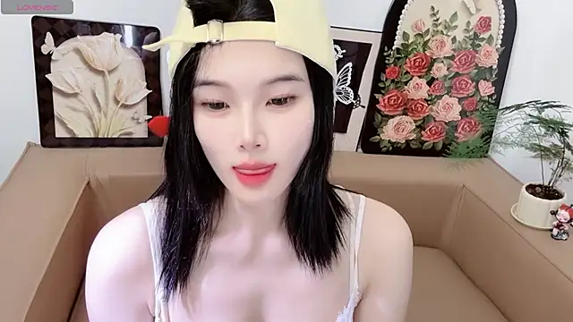 Snapshot of T-TeaR chatting on July 11, 2:45 am T-TeaR online show from July 11, 2:45 am