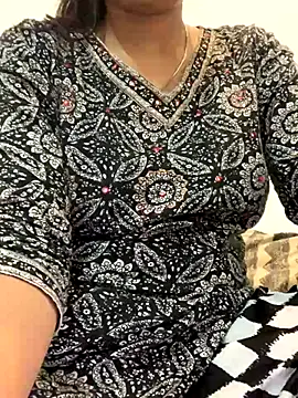 bindiyarani01 online show from November 1, 9:25 am