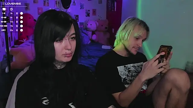 Snapshot of g4tito chatting on December 3, 8:36 am g4tito online show from December 3, 8:36 am