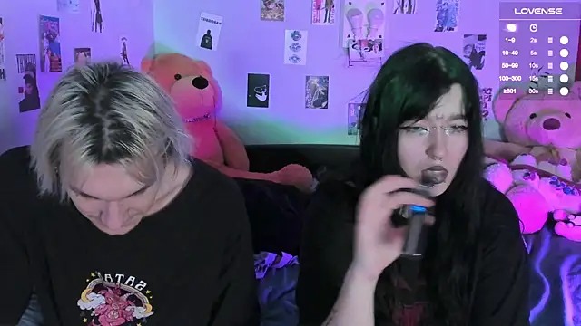 Snapshot of g4tito chatting on November 23, 8:46 am g4tito online show from November 23, 8:46 am