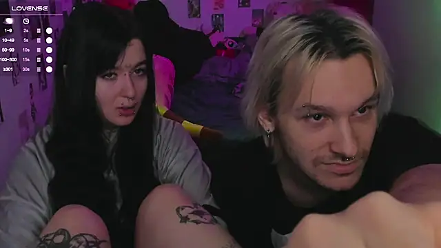 Snapshot of g4tito chatting on December 4, 5:39 am g4tito online show from December 4, 5:39 am