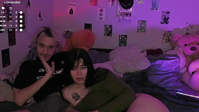 Snapshot of g4tito chatting on November 18, 4:38 am g4tito online show from November 18, 4:38 am