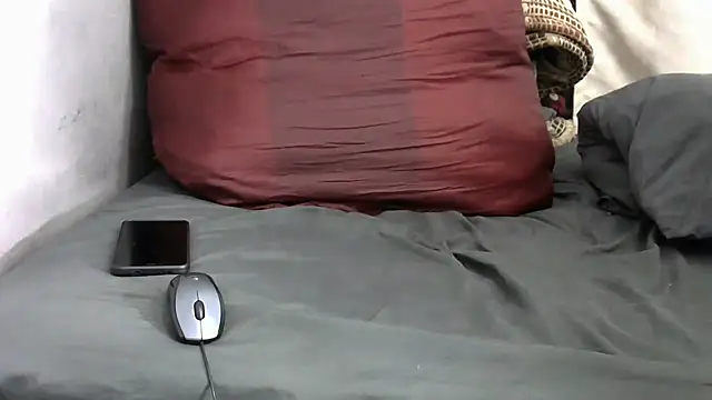 WildnWetMilfX36 online show from November 28, 6:24 am