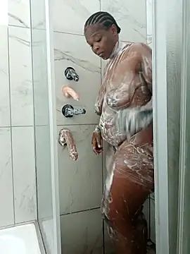 Snapshot of Bigboobsbooty chatting on February 26, 7:19 am Bigboobsbooty online show from February 26, 7:19 am