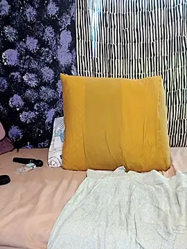 Bigboobsbooty online show from April 19, 9:21 am