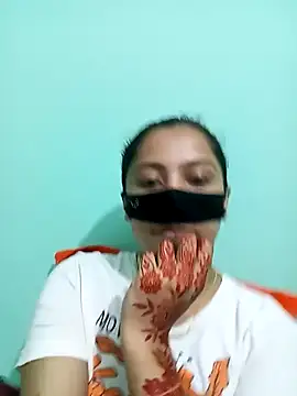 daisy-03 online show from October 27, 8:10 pm