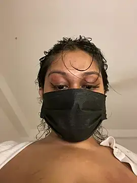 Monica  Bellucci   online show from March 20, 4:08 pm