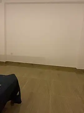 Monica  Bellucci   online show from November 28, 1:44 pm