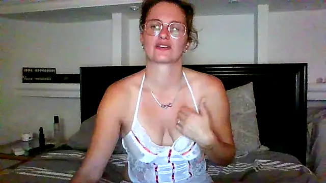 xcrazzycat online show from October 15, 9:12 pm