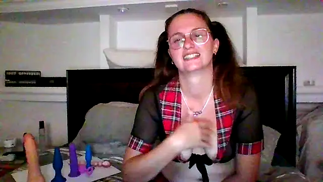 xcrazzycat online show from October 14, 8:09 pm