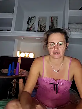 xcrazzycat online show from November 27, 12:27 pm