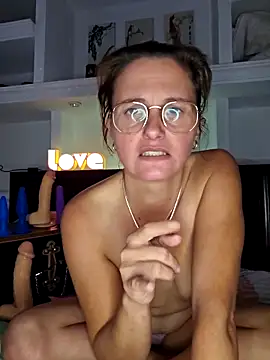 xcrazzycat online show from November 26, 12:49 pm