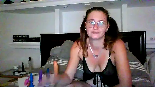 xcrazzycat online show from October 13, 8:32 pm