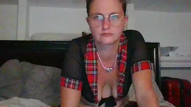 xcrazzycat online show from October 5, 9:27 pm