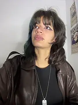 sukulaurens online show from June 24, 4:11 am