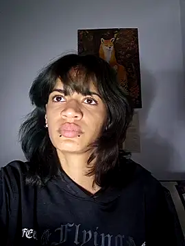 sukulaurens online show from June 17, 5:29 am