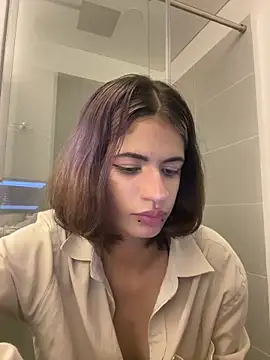 Snapshot of sukulaurens chatting on October 16, 3:59 am sukulaurens online show from October 16, 3:59 am