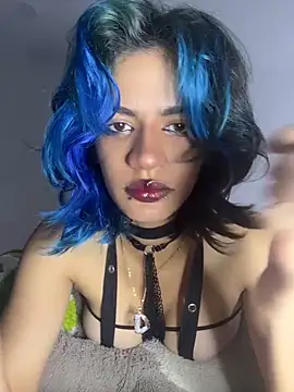 sukulaurens online show from April 22, 8:15 pm