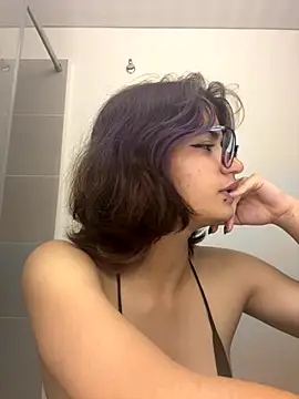 Snapshot of sukulaurens chatting on October 11, 5:25 pm sukulaurens online show from October 11, 5:25 pm