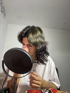 sukulaurens online show from July 20, 3:36 am