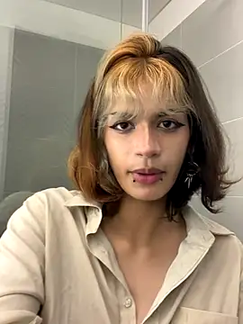 Snapshot of sukulaurens chatting on November 7, 3:00 am sukulaurens online show from November 7, 3:00 am