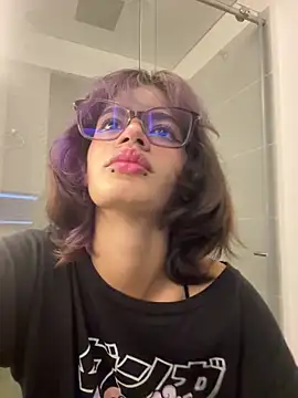 Snapshot of sukulaurens chatting on October 7, 7:15 pm sukulaurens online show from October 7, 7:15 pm